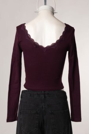 Alternative view of BLUSA ESCOTE PUNTILLA