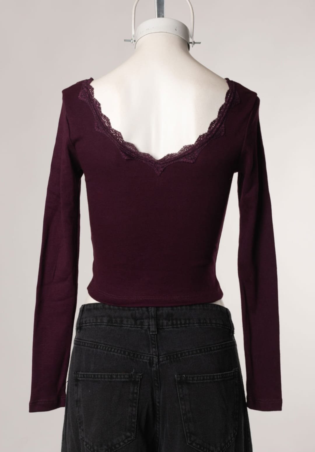 BLUSA ESCOTE PUNTILLA - Imagen 2