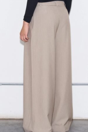 Alternative view of SASTRERO WIDE LEG